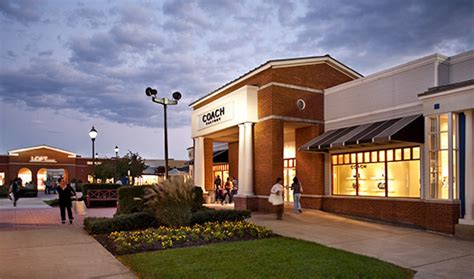 PacSun Outlet store in Leesburg Corner Premium Outlets (Virginia).